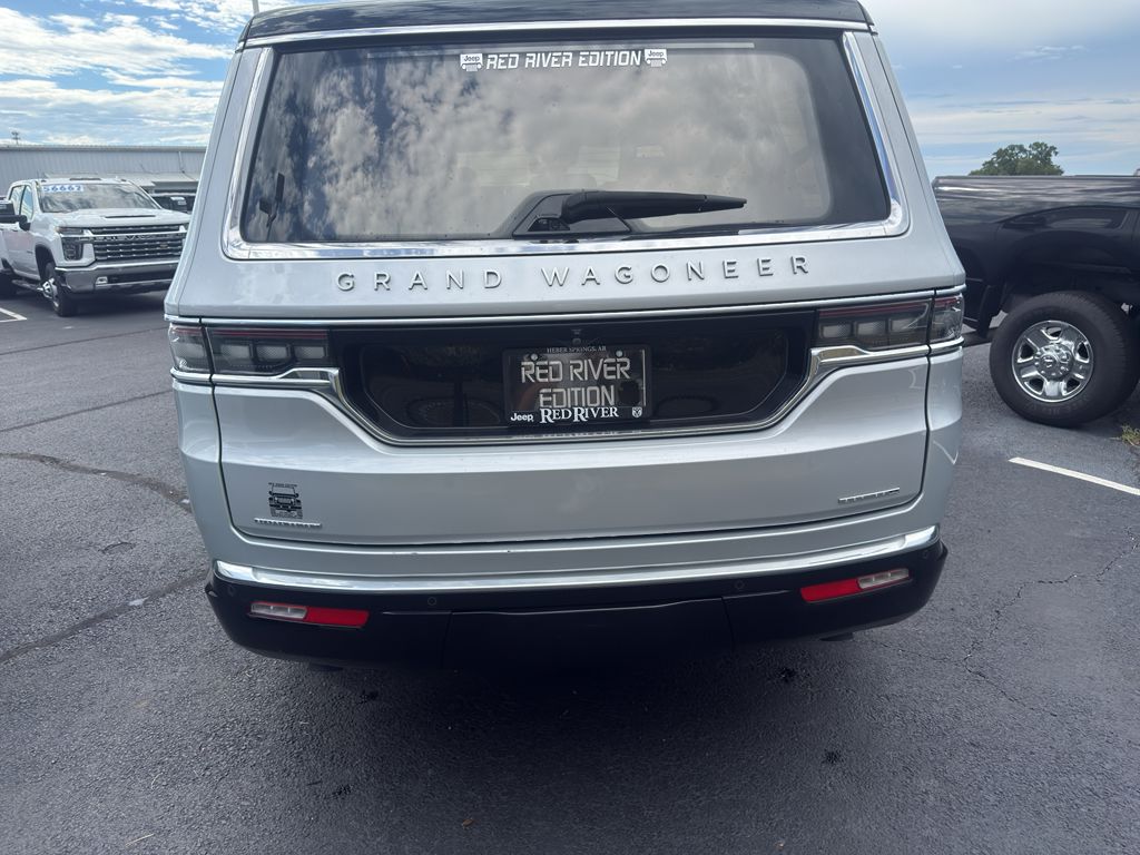 2023 Jeep Grand Wagoneer Series II photo 5