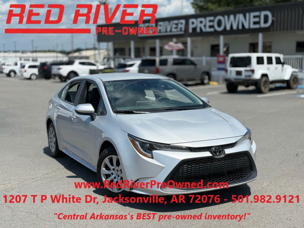 2020 Toyota Corolla LE photo 1