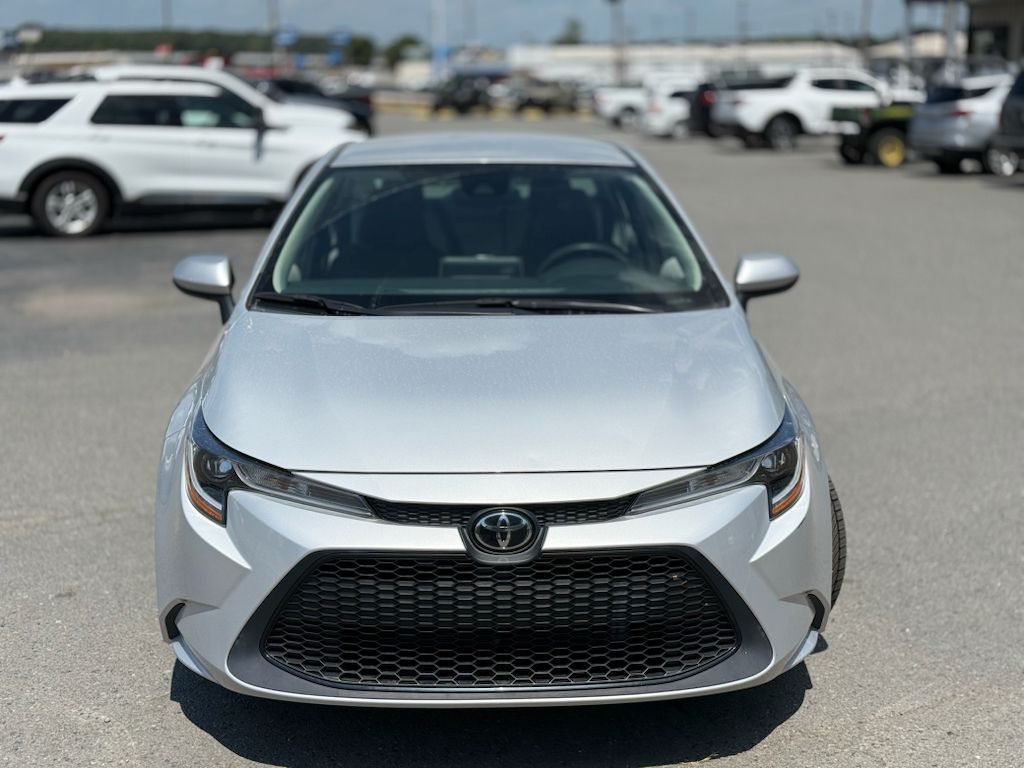 2020 Toyota Corolla LE photo 3