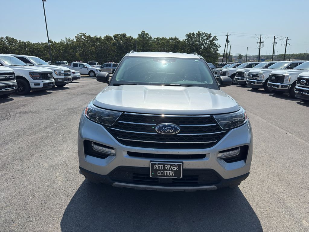 2022 Ford Explorer XLT photo 2