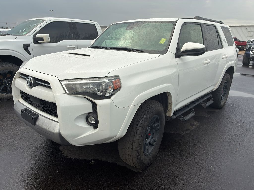 2022 Toyota 4Runner TRD Off Road photo 1