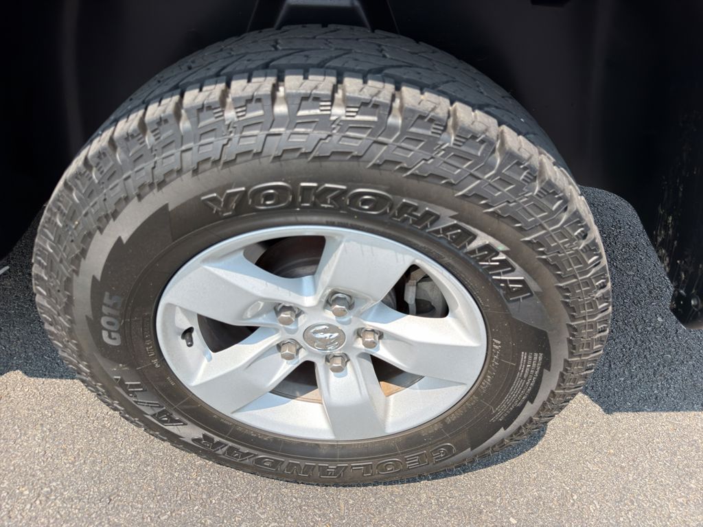 2022 Ram 1500 Classic SLT photo 6