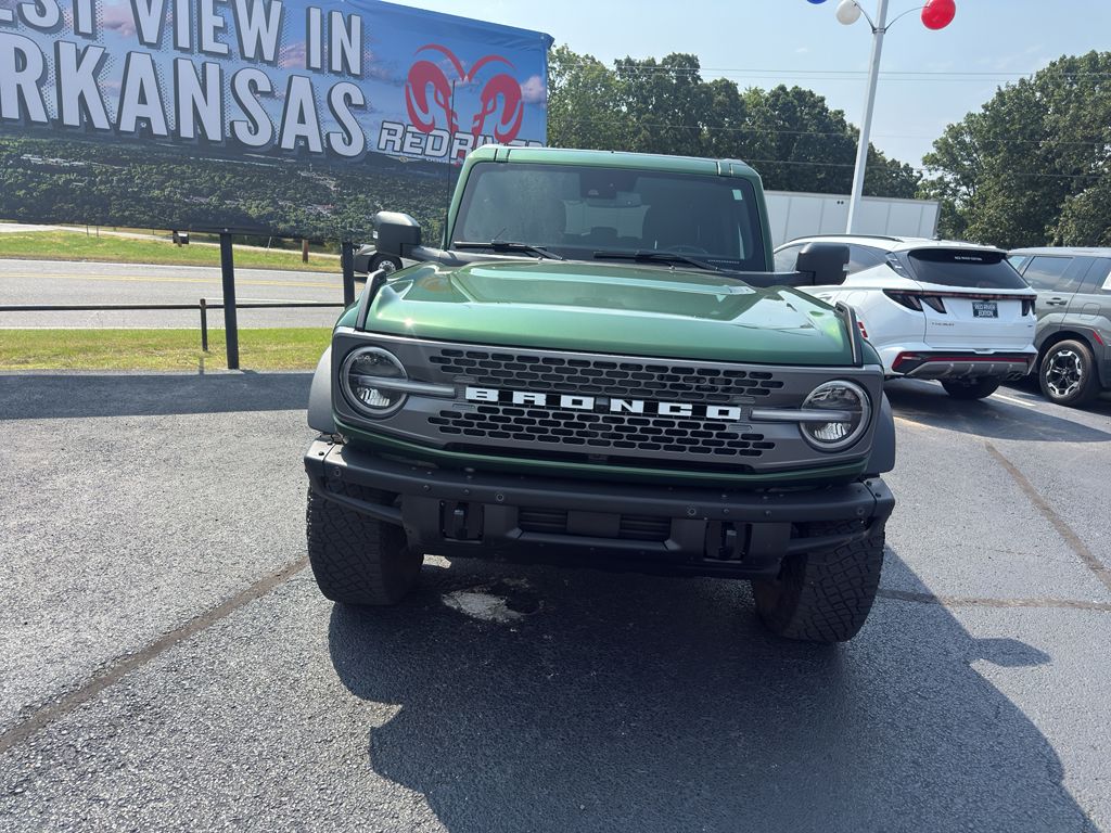 2024 Ford Bronco Badlands photo 2