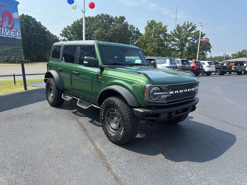 2024 Ford Bronco Badlands photo 3