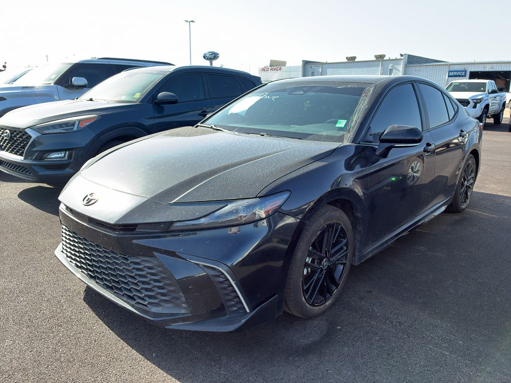 2025 Toyota Camry Hybrid SE photo 1