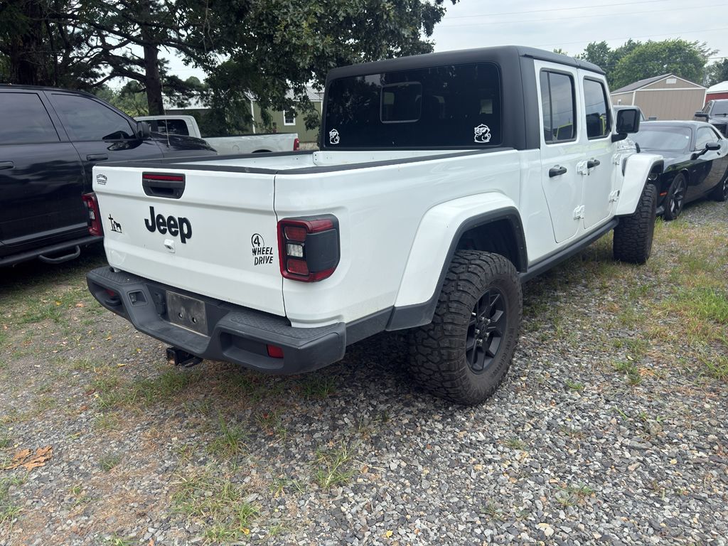 2024 Jeep Gladiator Willys photo 3