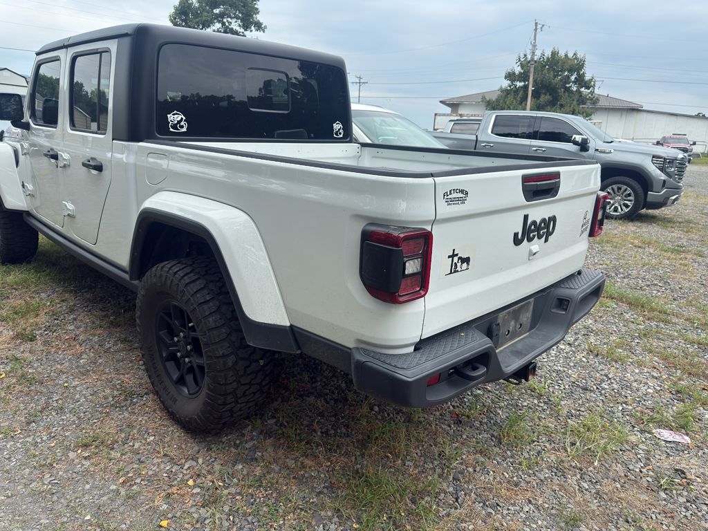 2024 Jeep Gladiator Willys photo 4