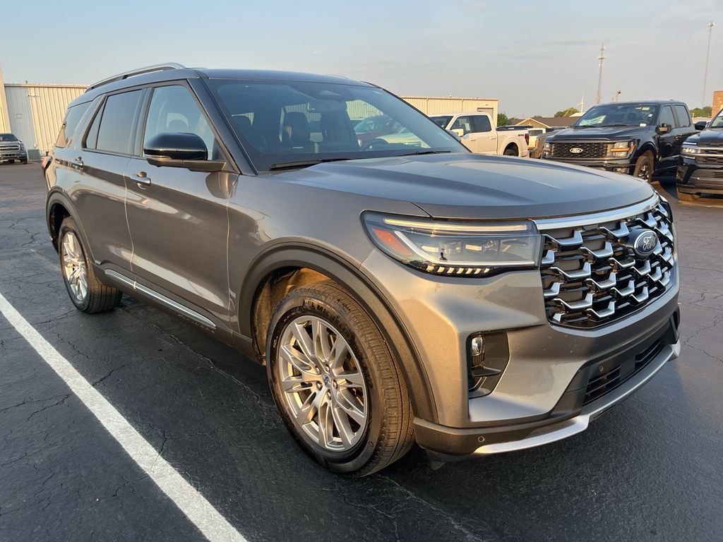 2025 Ford Explorer Platinum photo 3