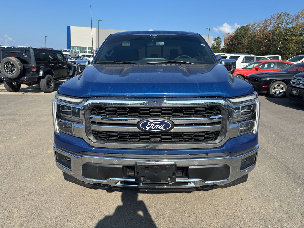 2025 Ford F-150 LARIAT photo 2
