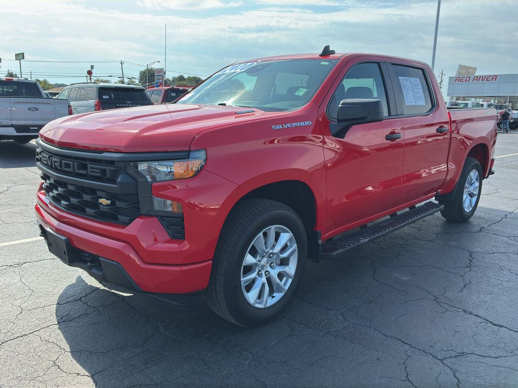 2025 Chevrolet Silverado Custom photo 1