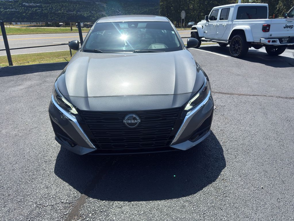 2025 Nissan Altima S photo 2