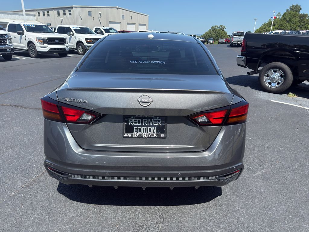 2025 Nissan Altima S photo 5