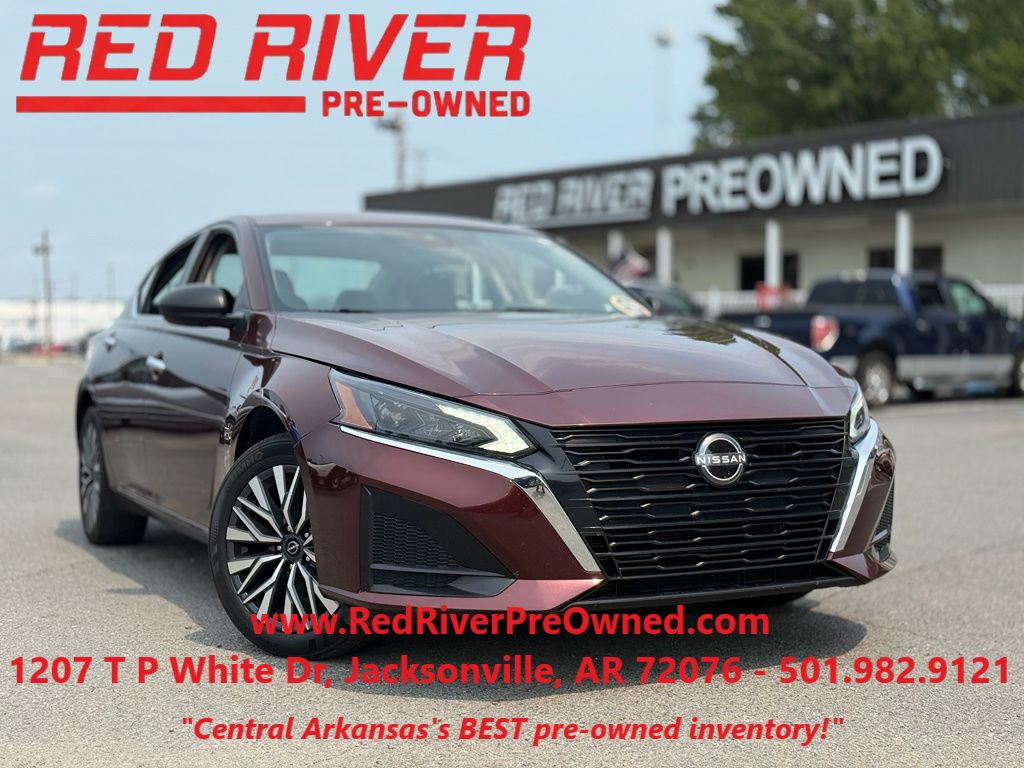 2025 Nissan Altima SV photo 1