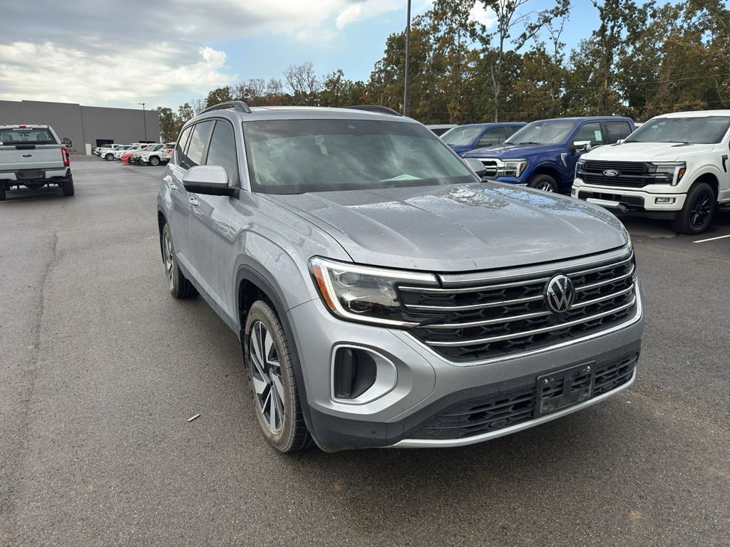 2024 Volkswagen Atlas 2.0T SE w/Technology photo 3