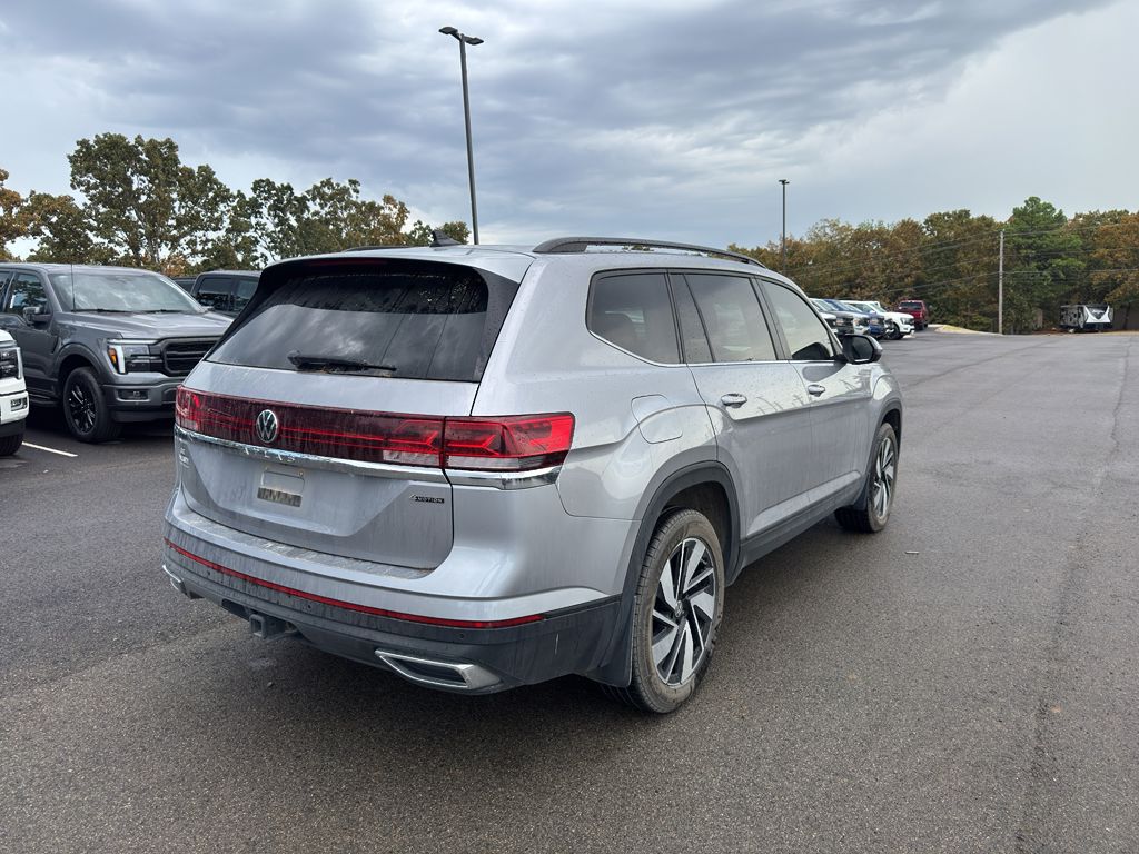 2024 Volkswagen Atlas 2.0T SE w/Technology photo 5
