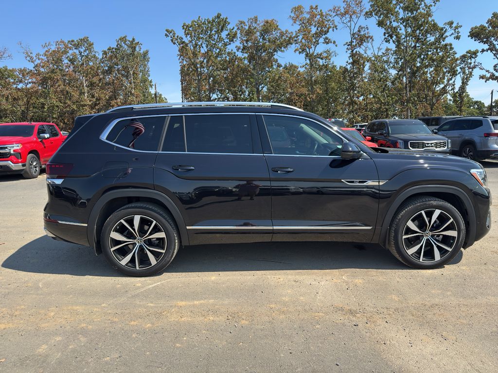 2025 Volkswagen Atlas 2.0T SEL Premium R-Line photo 4