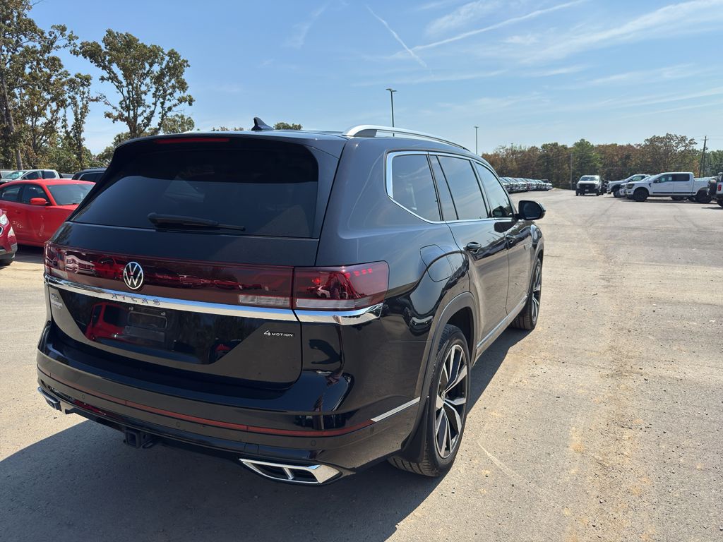 2025 Volkswagen Atlas 2.0T SEL Premium R-Line photo 5
