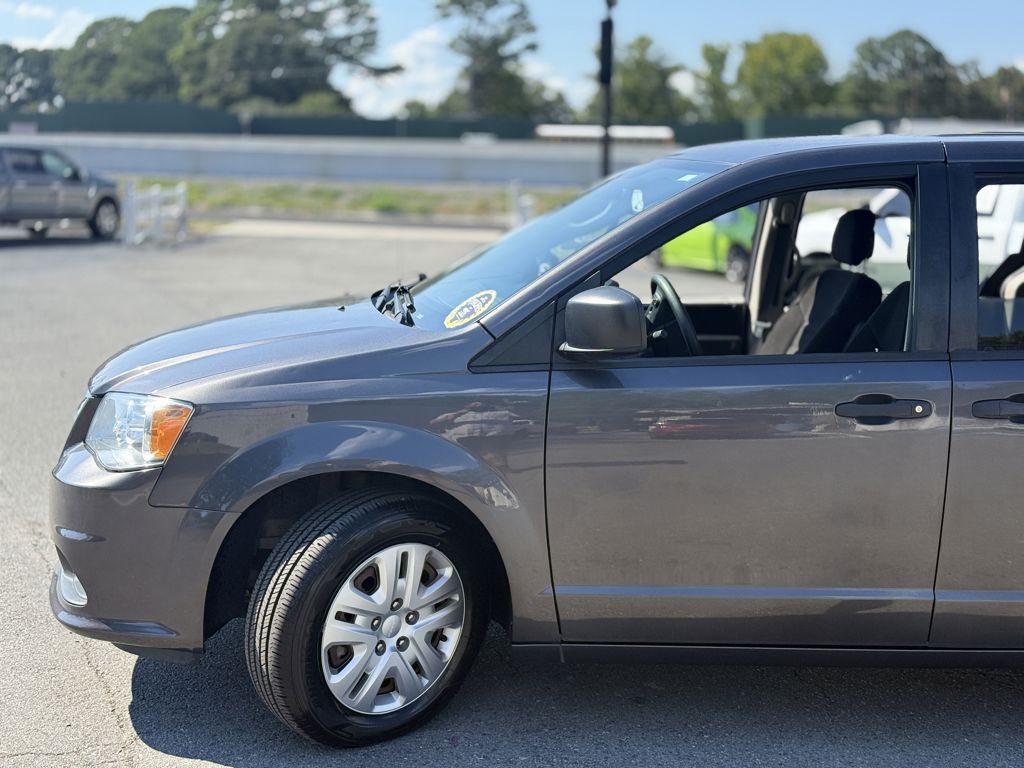 2019 Dodge Grand Caravan SE photo 5