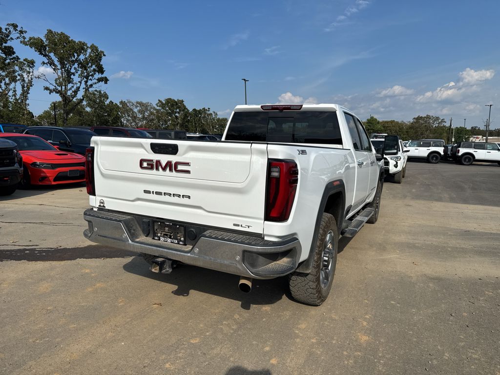 2025 GMC Sierra SLT photo 5