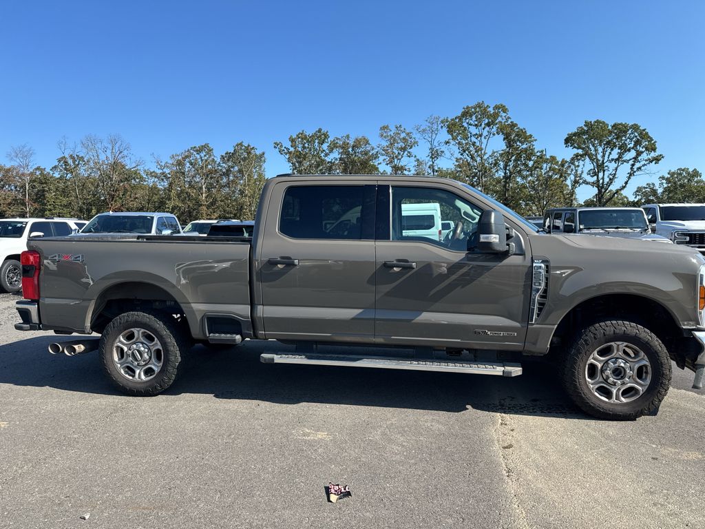 2026 Ford F-250 XLT photo 4