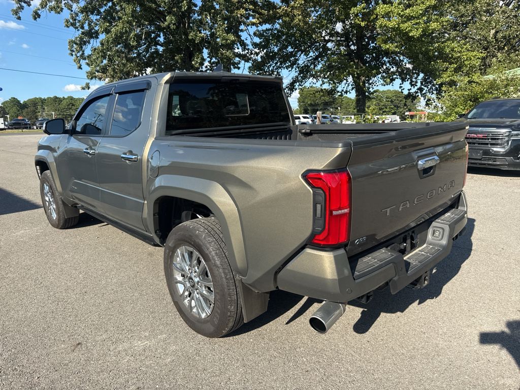 2025 Toyota Tacoma Hybrid Limited Hybrid photo 4