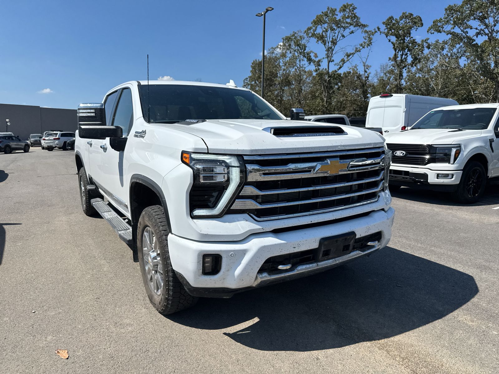 2026 Chevrolet Silverado High Country photo 3