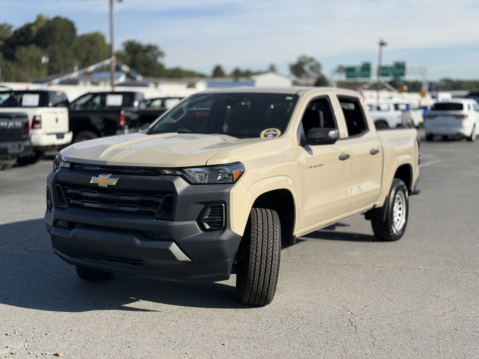 2023 Chevrolet Colorado 2WD Work Truck photo 2