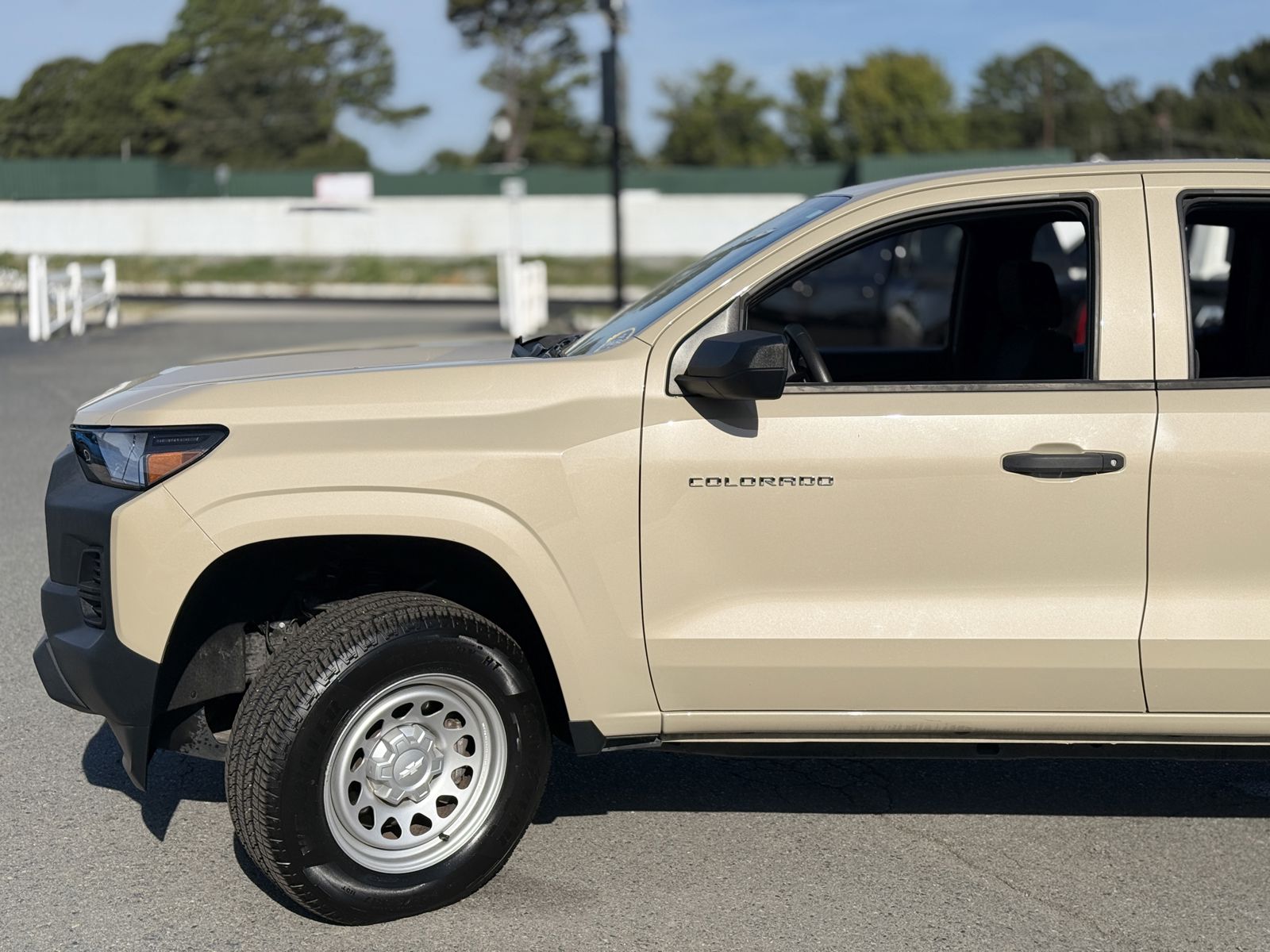 2023 Chevrolet Colorado 2WD Work Truck photo 4
