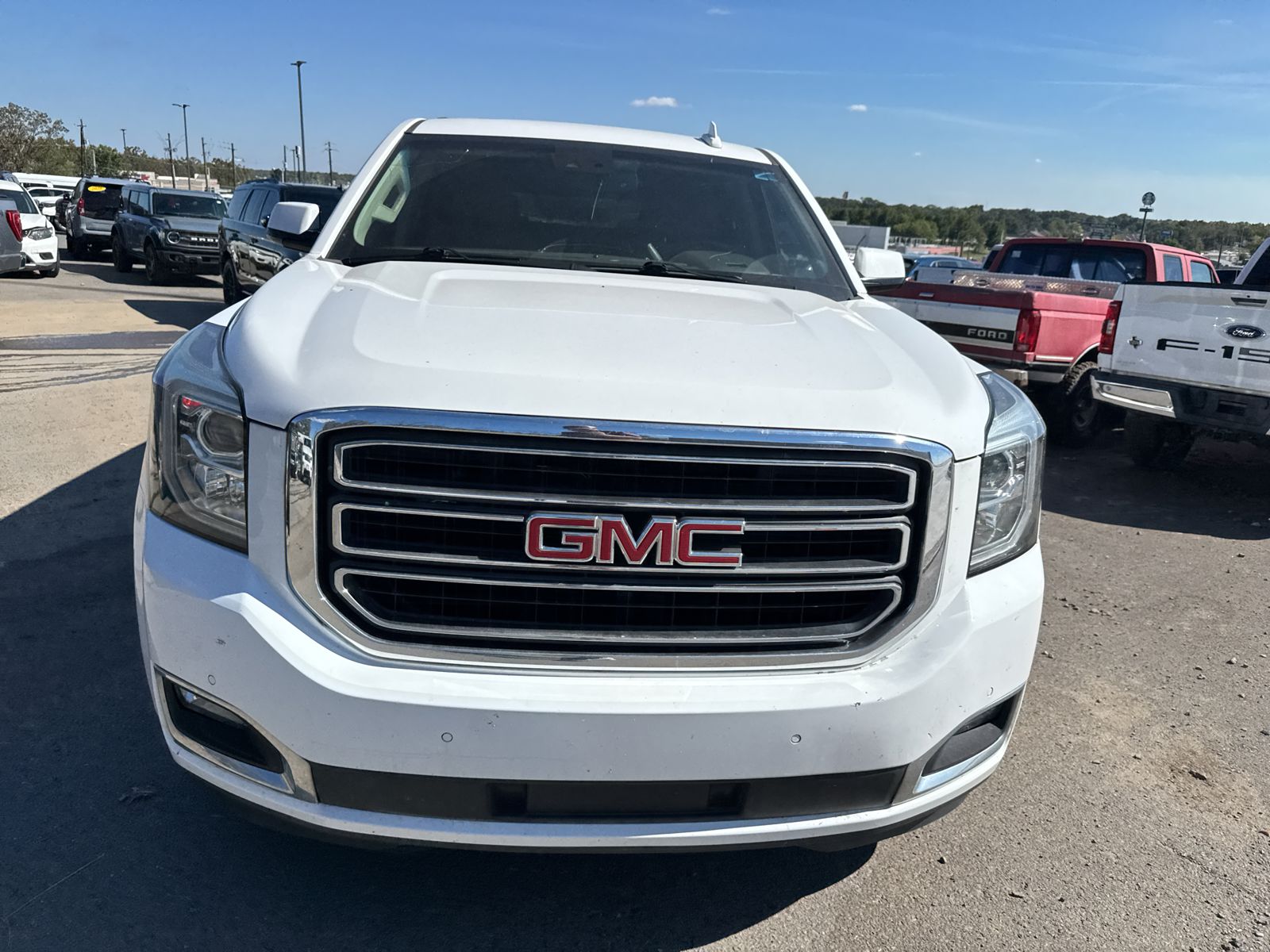 2020 GMC Yukon SLT photo 2
