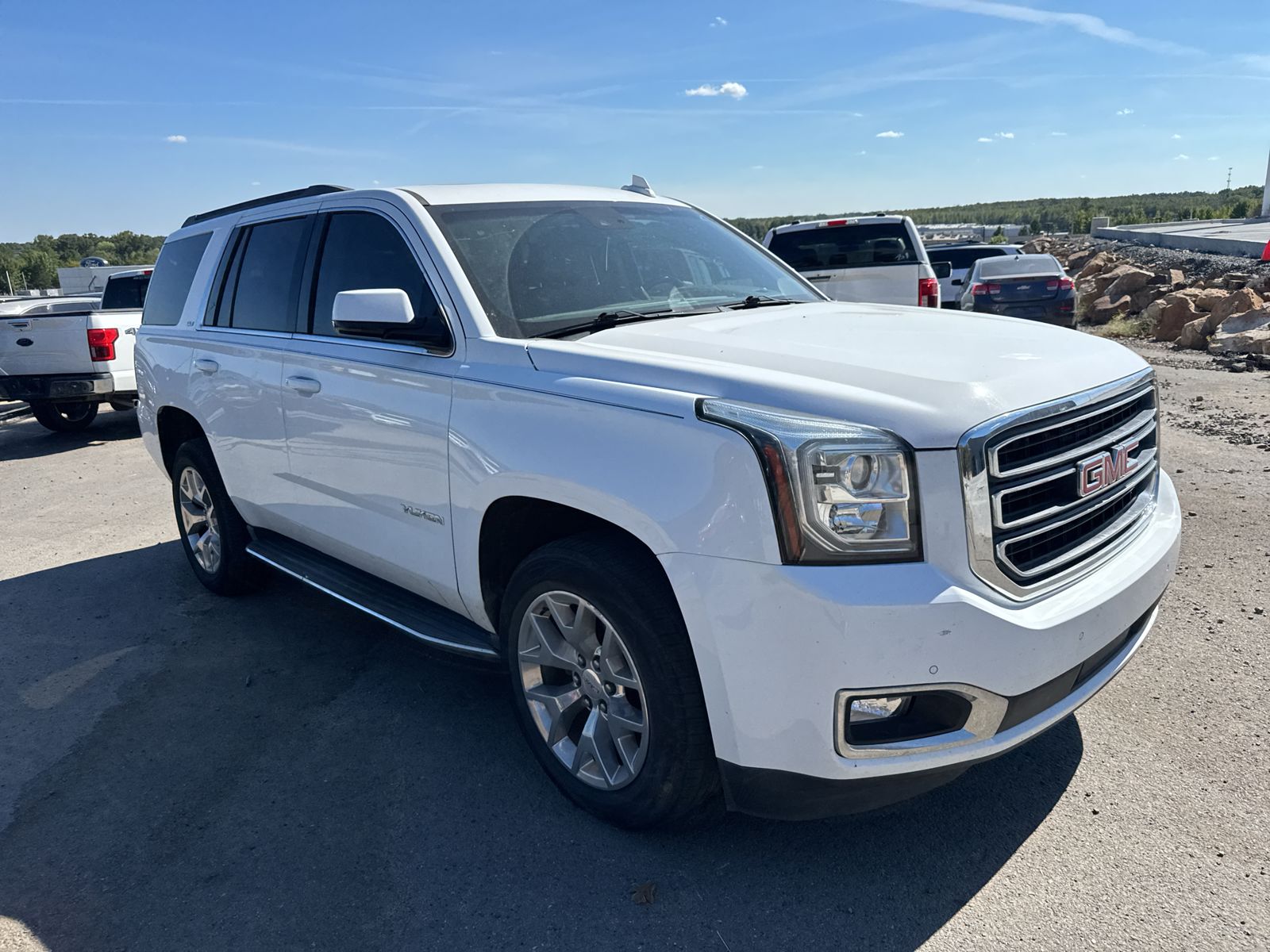 2020 GMC Yukon SLT photo 4