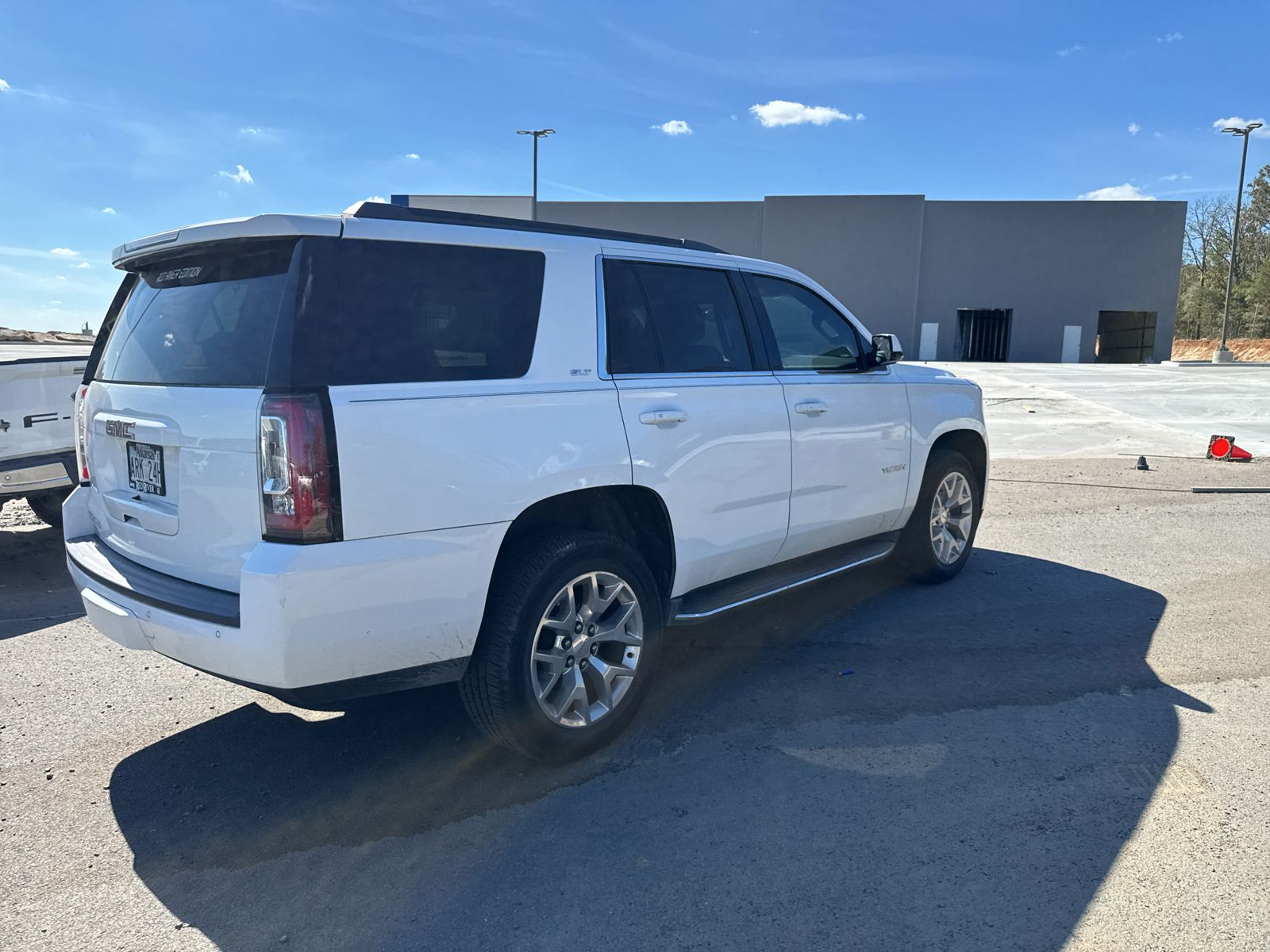 2020 GMC Yukon SLT photo 6