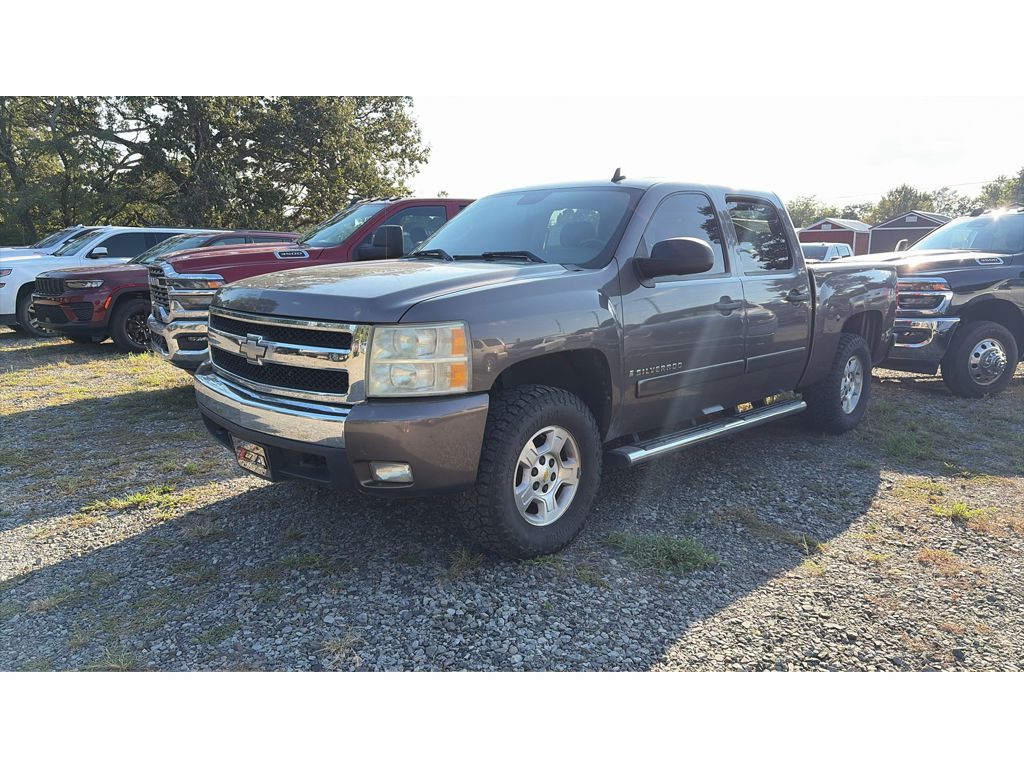 2008 Chevrolet Silverado LT w/1LT photo 1