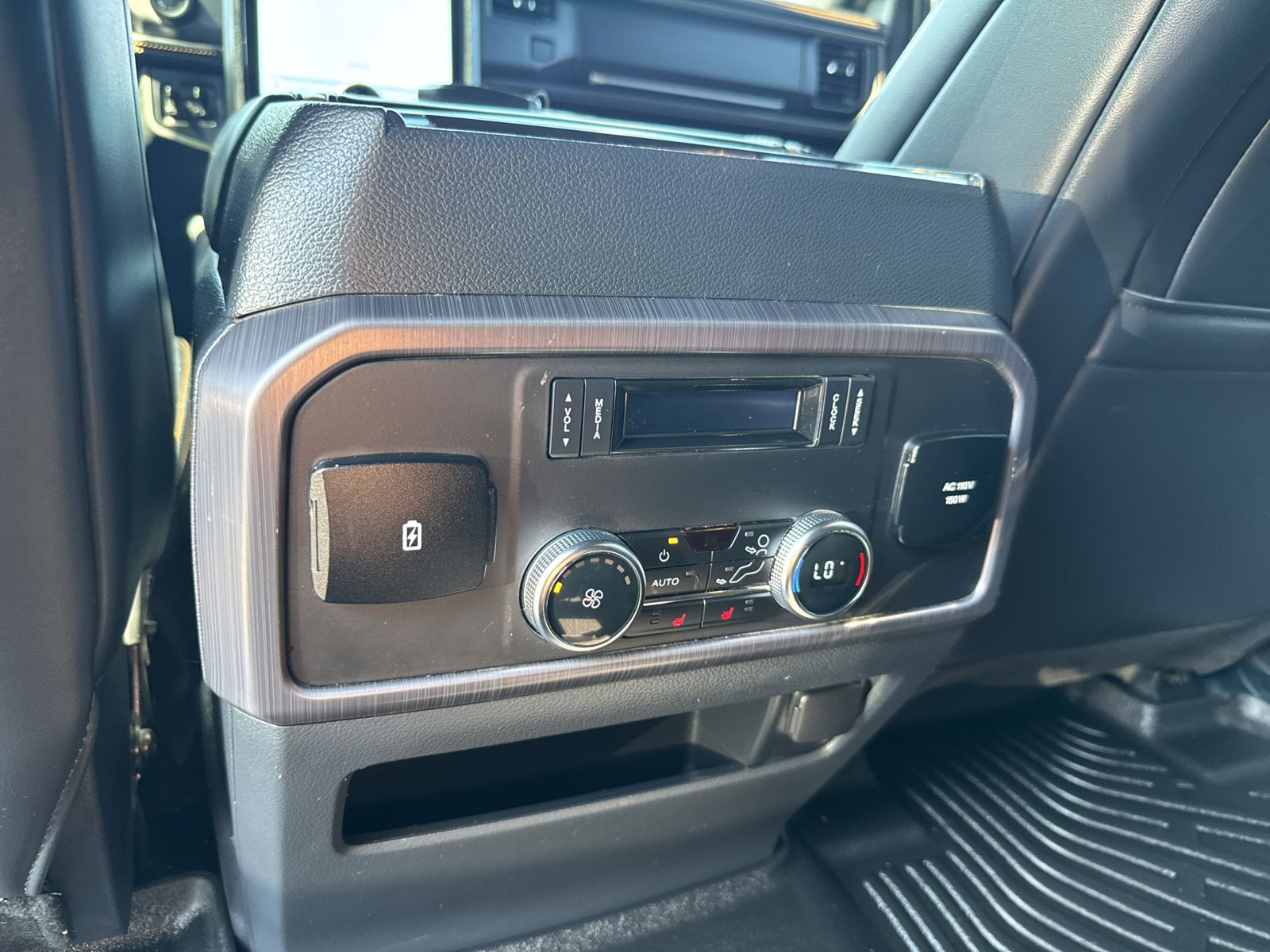2024 Ford Expedition Platinum photo 6