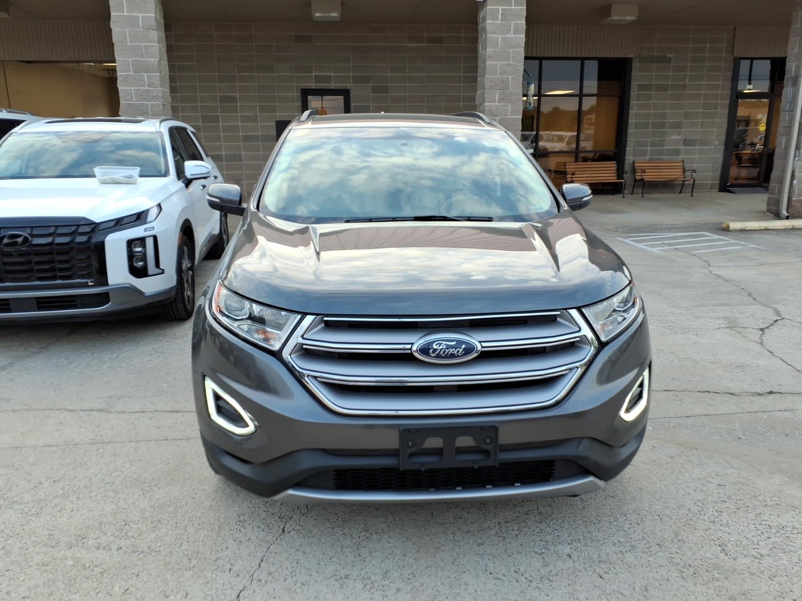 2016 Ford Edge SEL photo 2