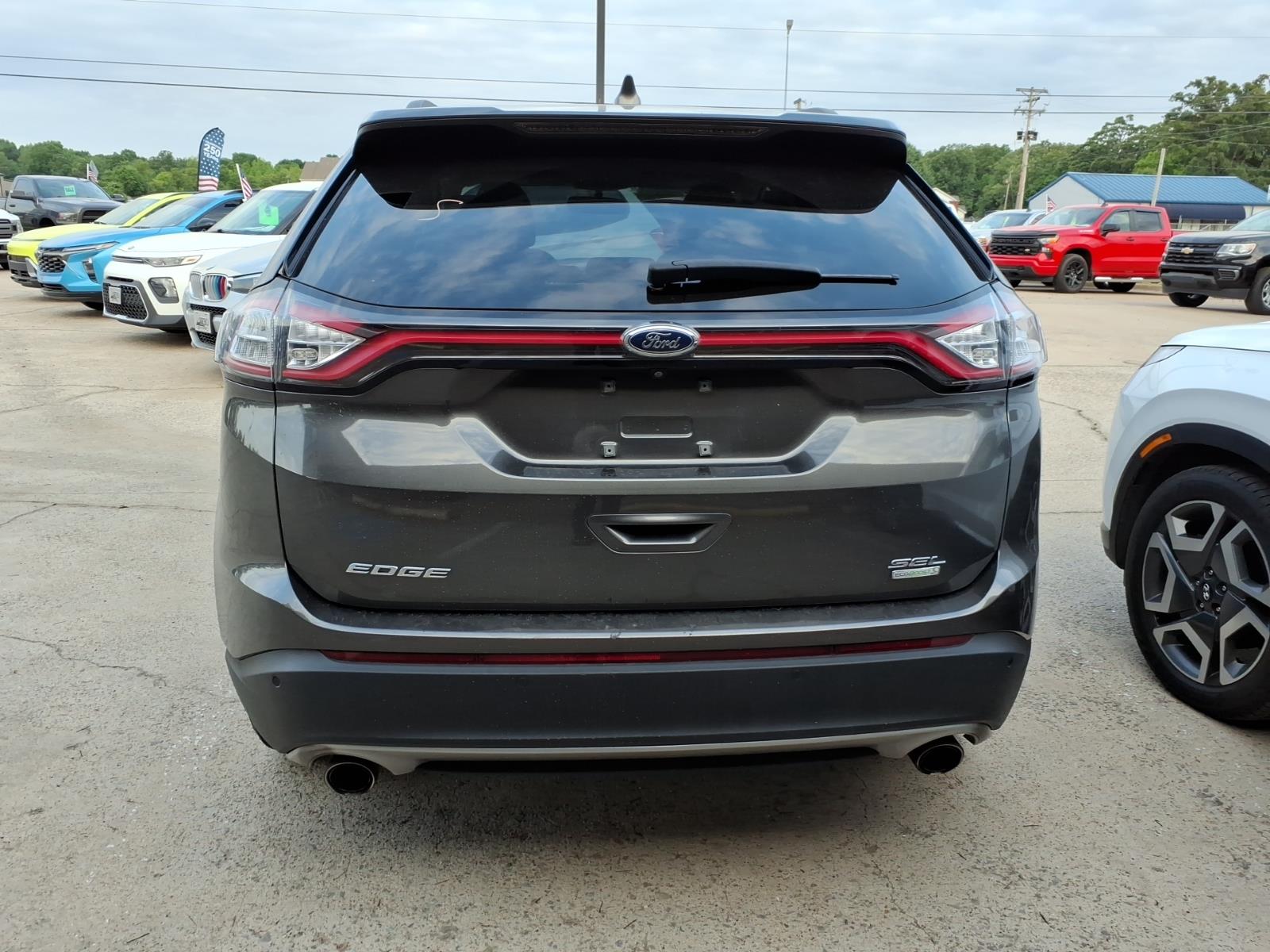 2016 Ford Edge SEL photo 4