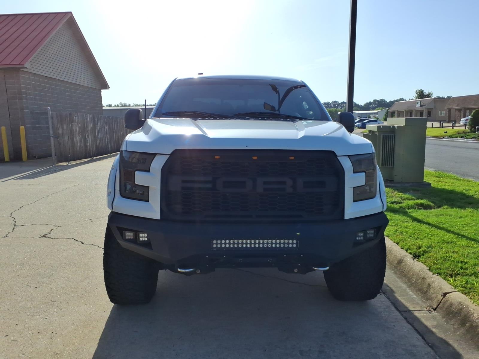2016 Ford F-150 XLT photo 2