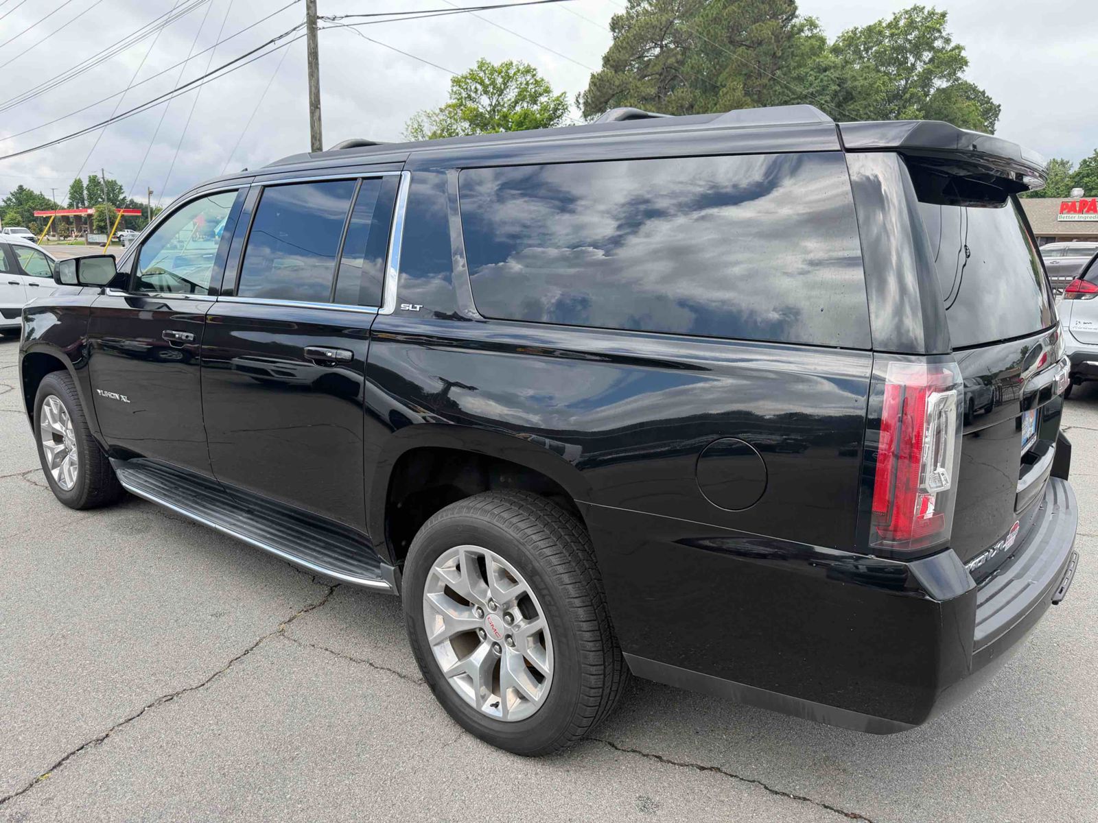 2017 GMC Yukon XL SLT photo 6