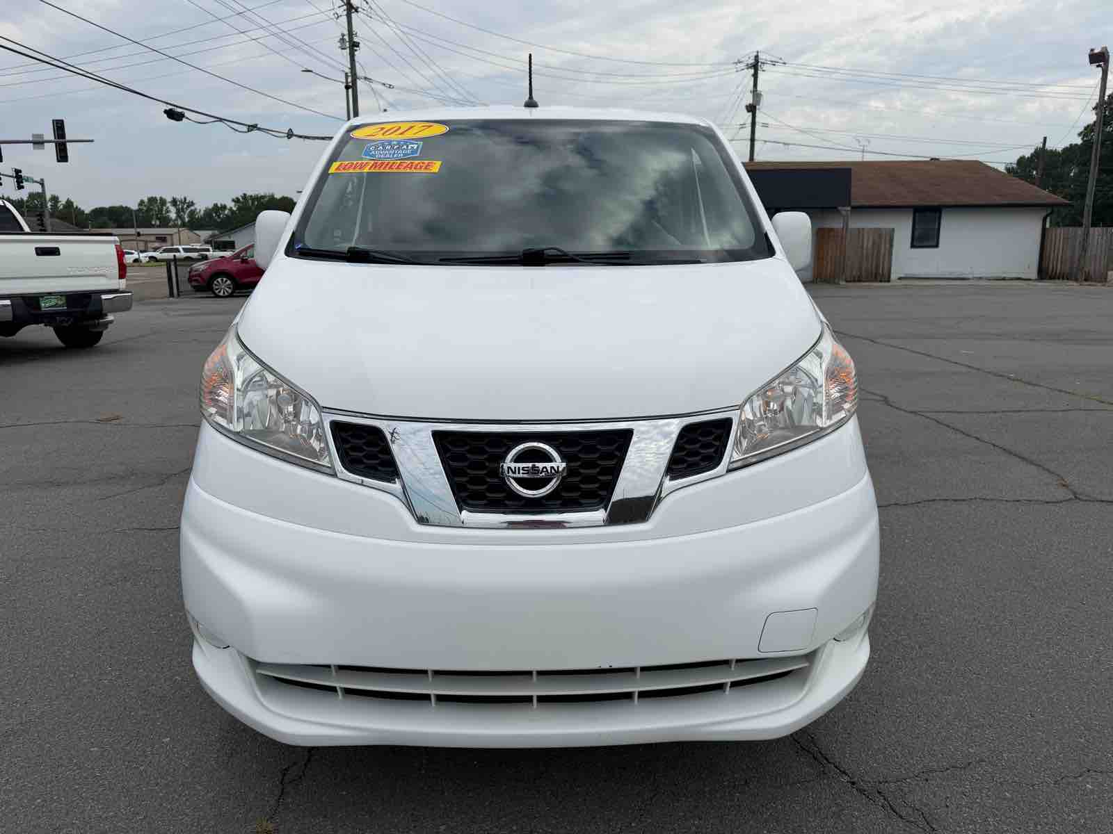2017 NISSAN NV200 SV photo 2