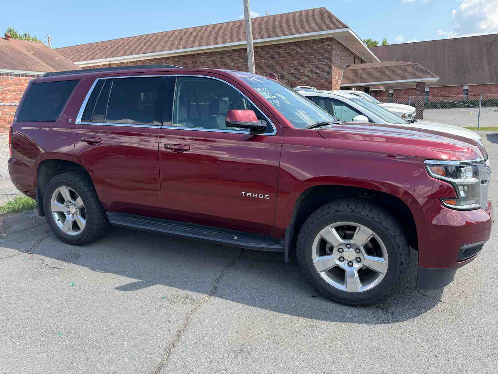 2019 CHEVROLET Tahoe LT photo 1