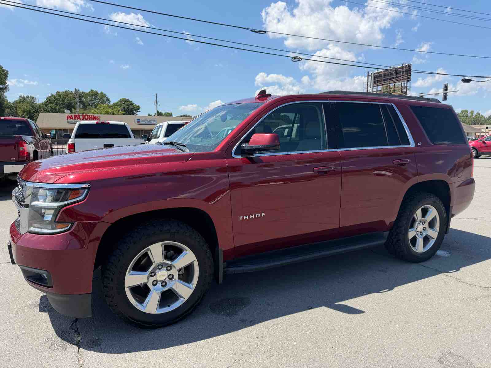 2019 CHEVROLET Tahoe LT photo 1