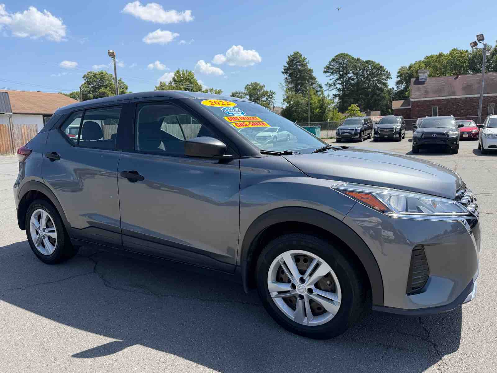 2022 NISSAN Kicks S photo 3