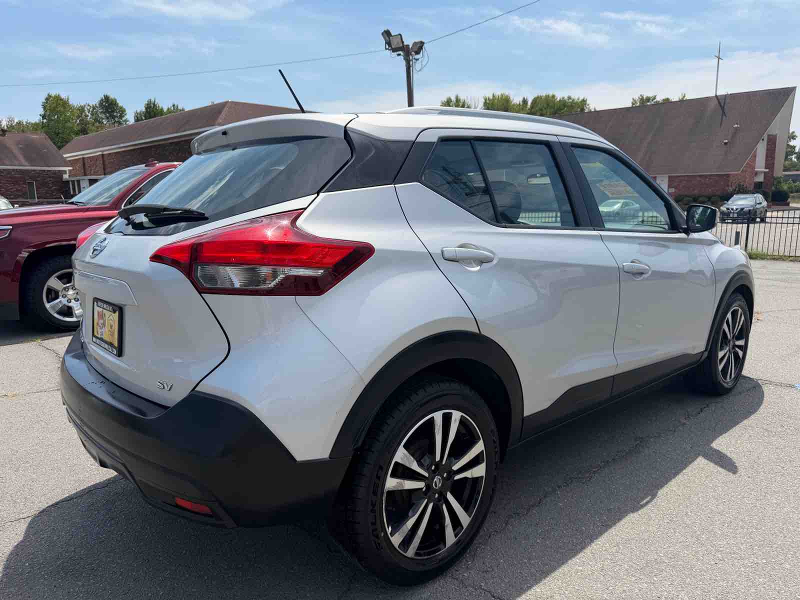 2019 NISSAN Kicks SV photo 4