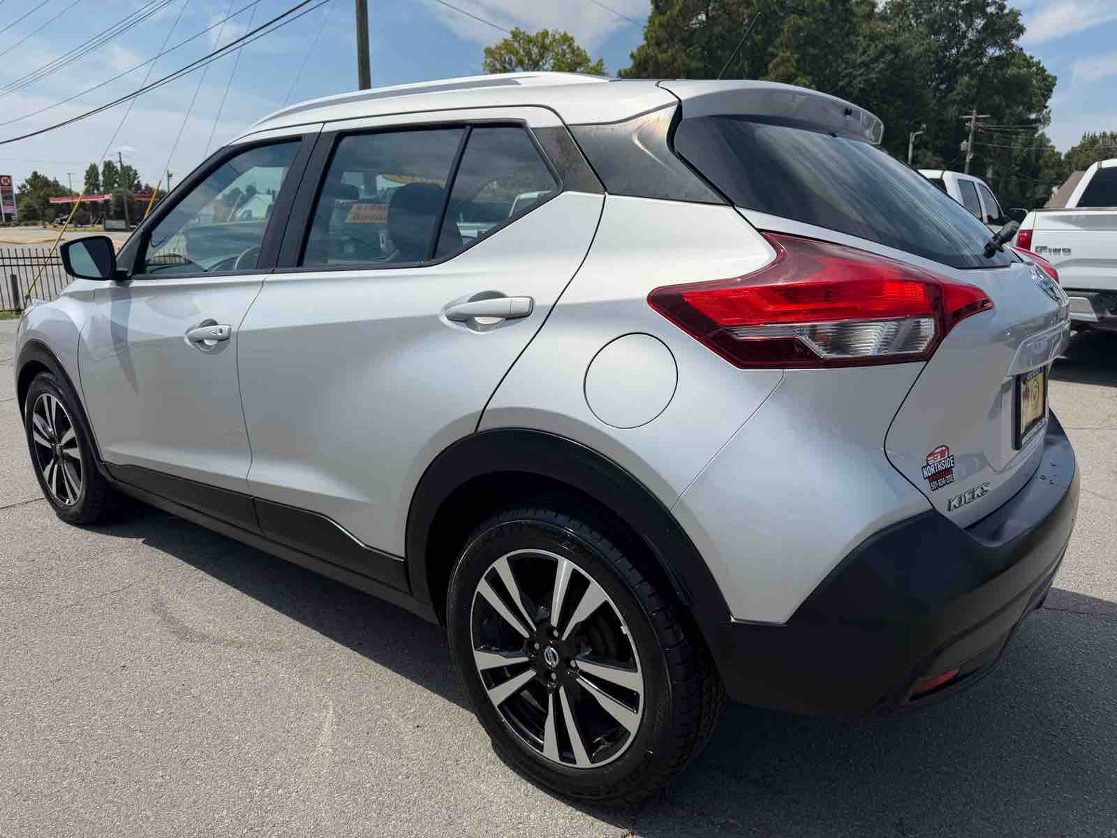 2019 NISSAN Kicks SV photo 6