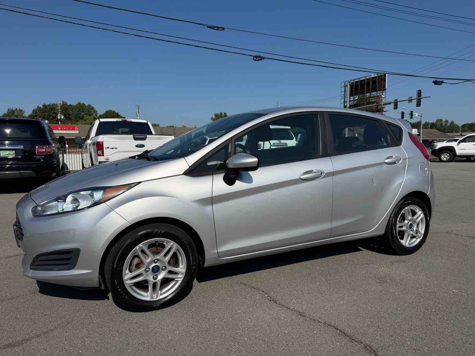 2019 FORD Fiesta SE photo