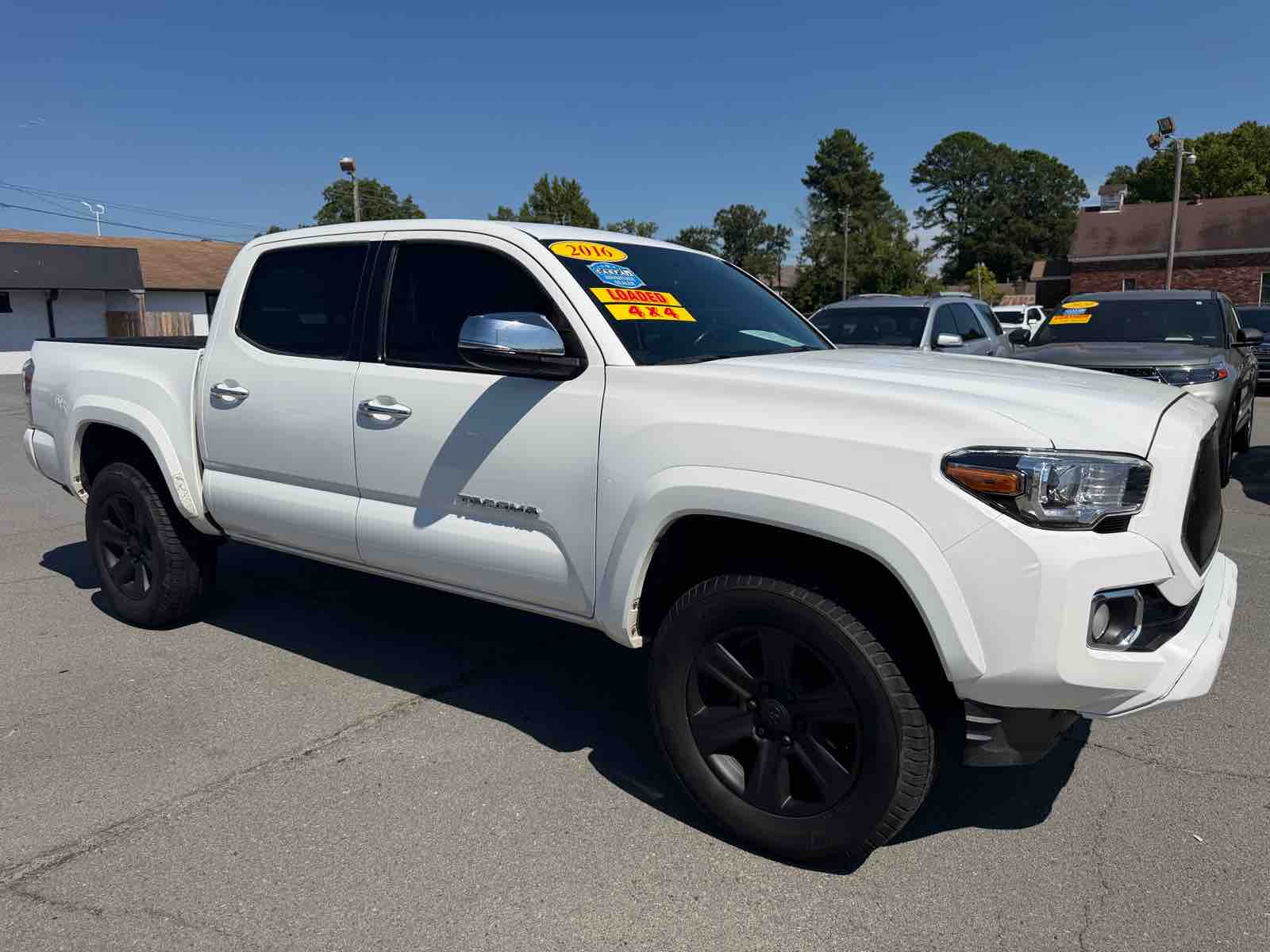 2016 TOYOTA Tacoma Limited photo 3