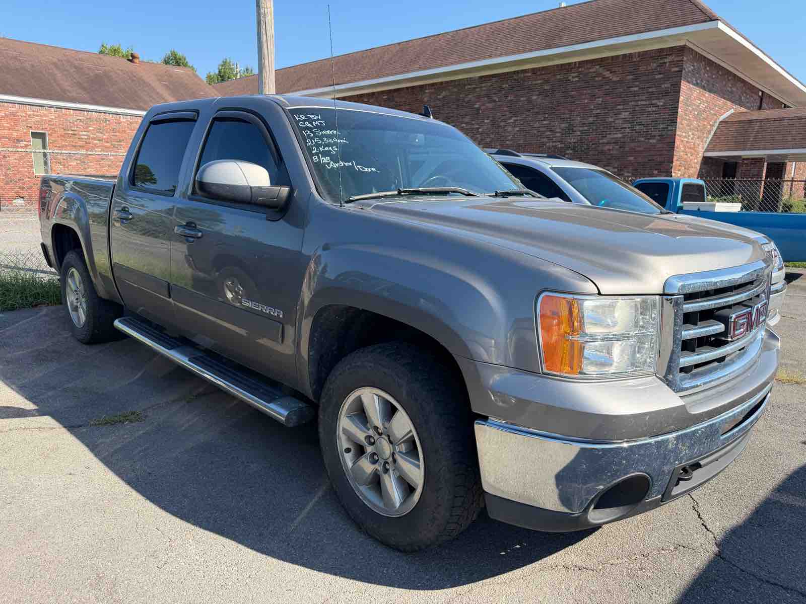 2013 GMC Sierra SLT photo