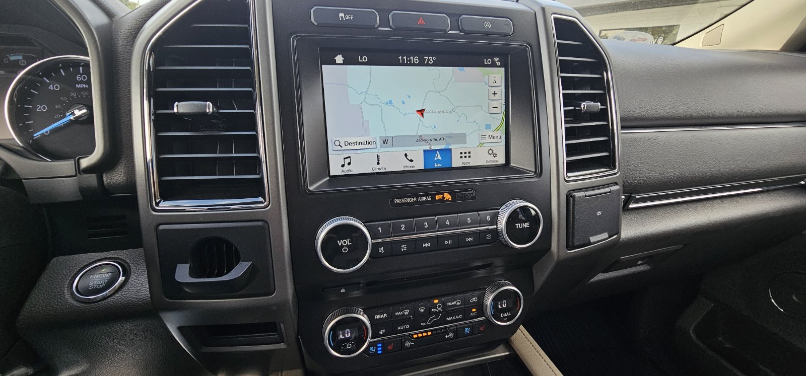 2018 Ford Expedition XLT photo 2