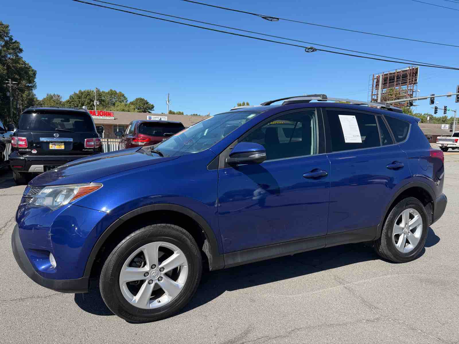 2014 Toyota RAV4 XLE photo 1