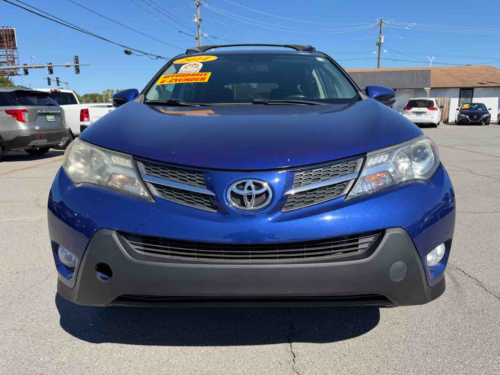 2014 Toyota RAV4 XLE photo 2