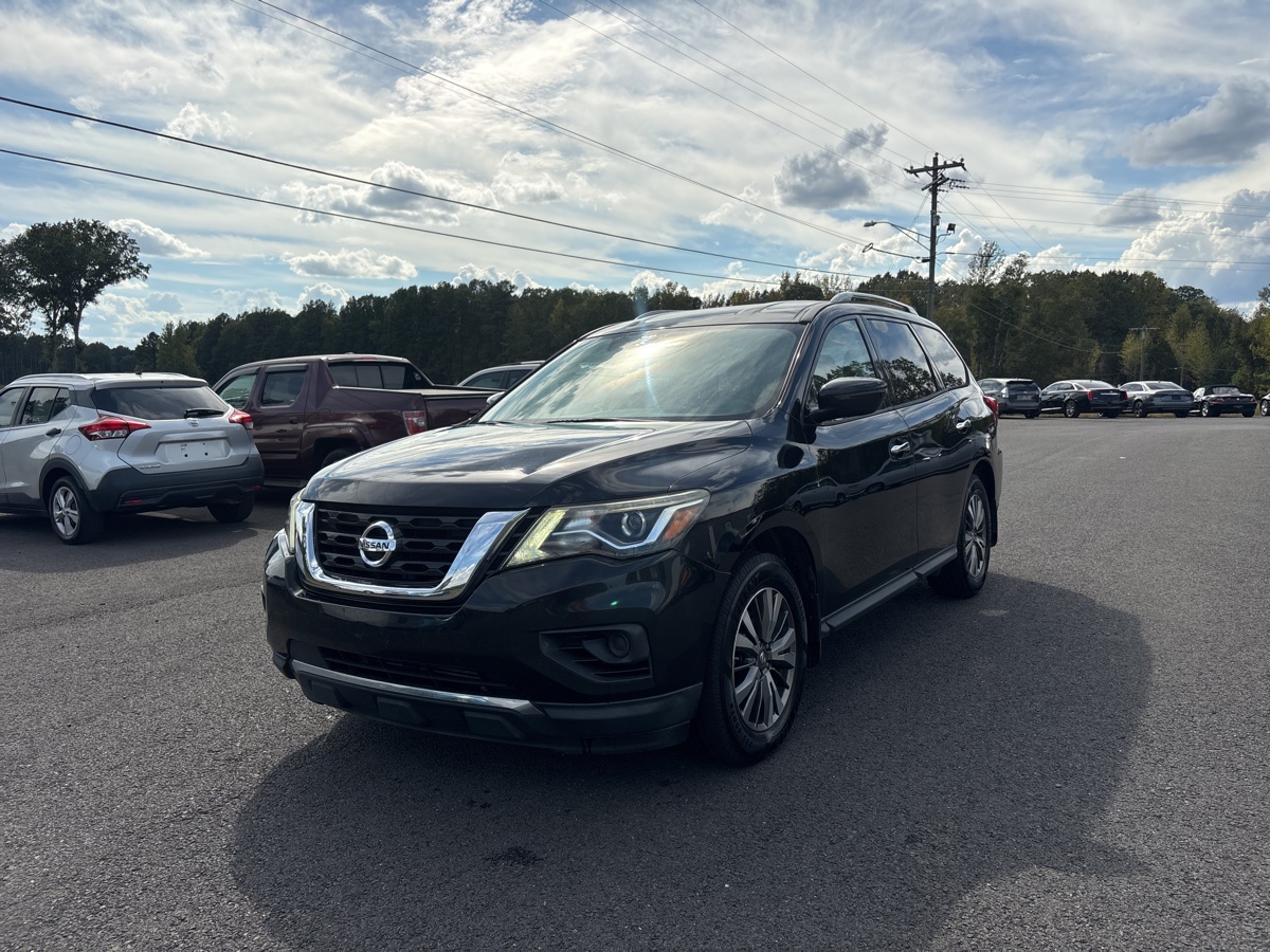 2018 Nissan Pathfinder S photo